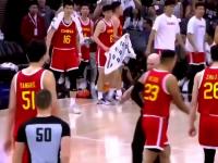 FB体育赛事-包含阿根廷男篮碾压黄蜂，乔治制霸全场的词条