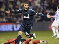 FB体育在线-米切尔进攻端无人可挡，快船压哨绝杀猛龙