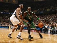 FB体育注册网址-年度焦点之战，鹈鹕压哨绝杀上海队，篮球之夜见证历史瞬间