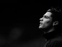 FB体育官网-绝境双雄，勇士王朝的黄昏与杰伦·格林的黎明之战