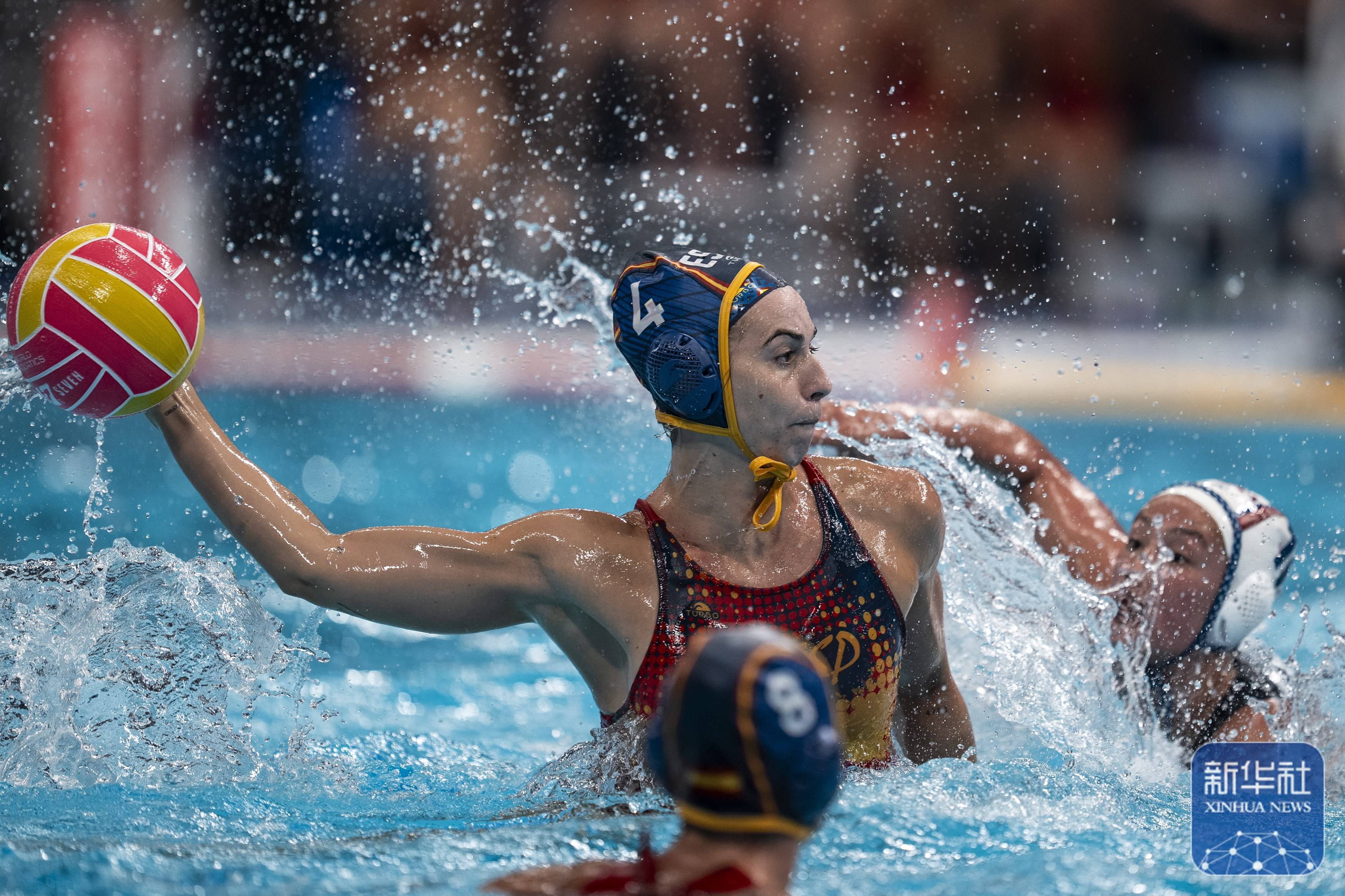 美国游泳名将再度刷新世界纪录