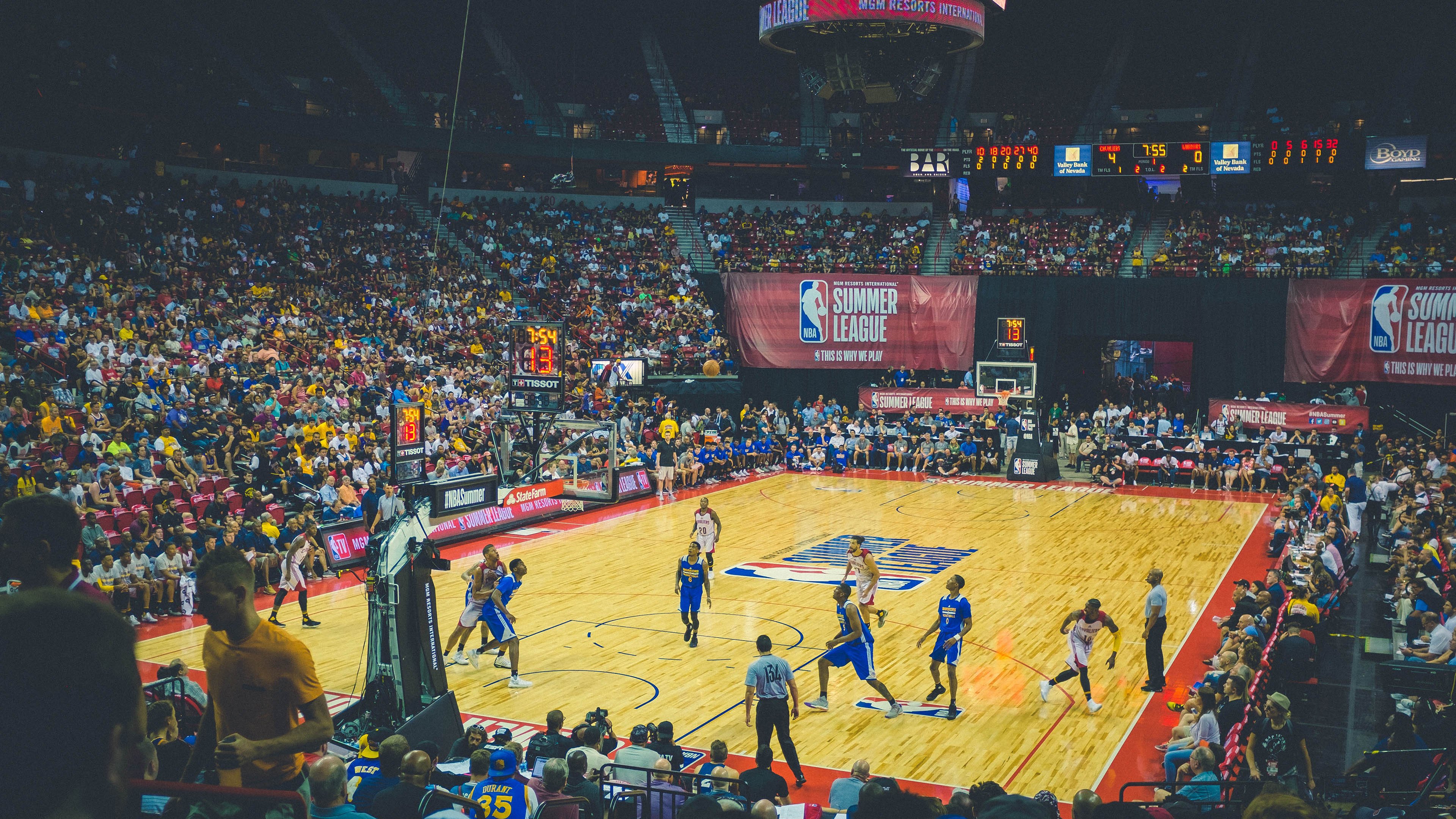 德罗赞全场最佳无争议，76人客场力克步行者带走胜利