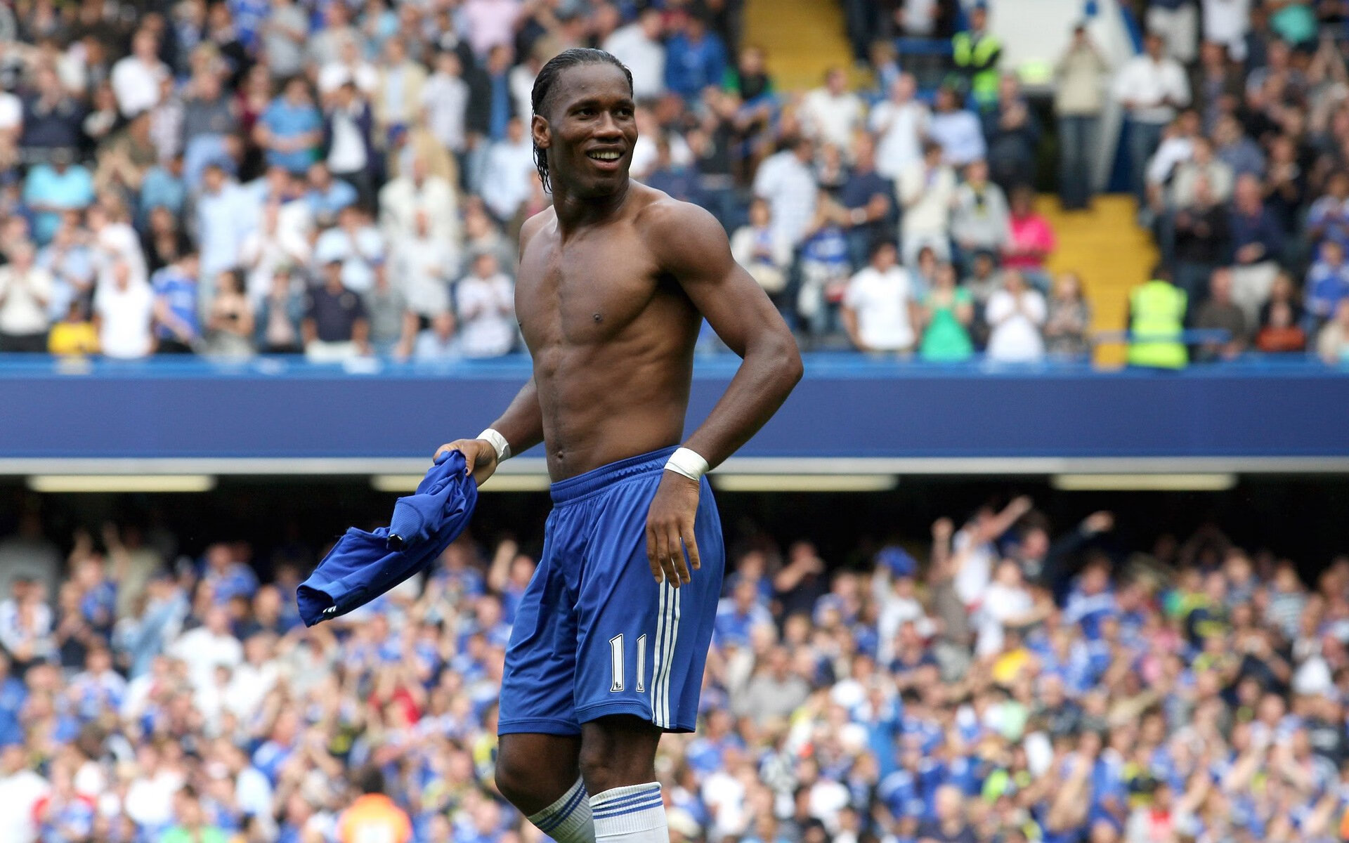 范戴克制胜头槌破局,拜仁战术完胜诠释足球高于一切