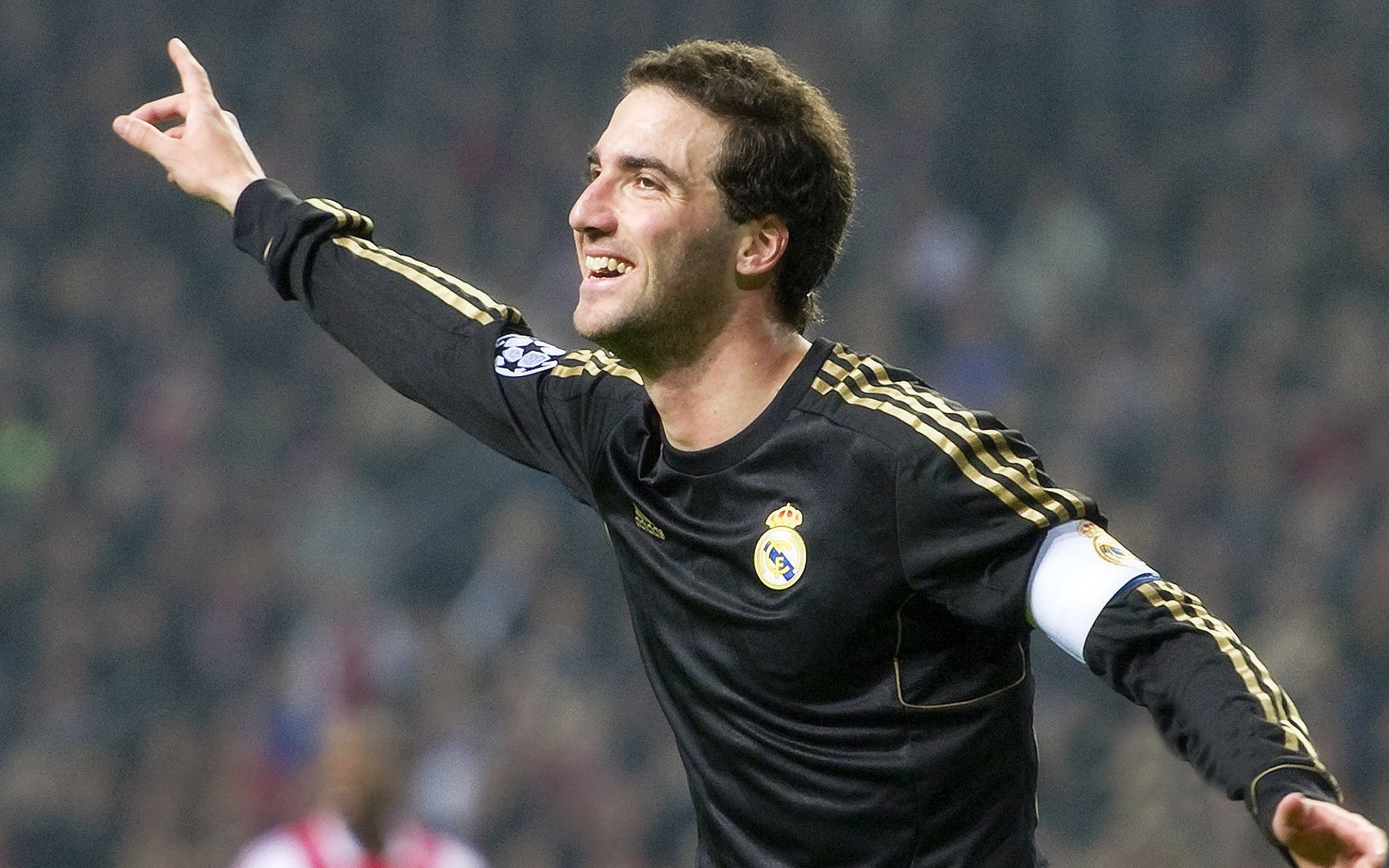 南美桑巴轻取德甲劲旅，若日尼奥惊艳四座—一场无法复制的足球美学盛宴